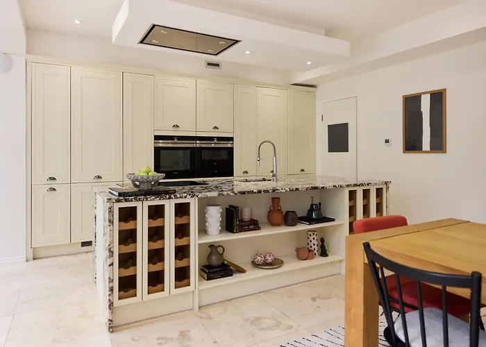 The Camden Park Place - Lovely 4Bdr Flat With Garden