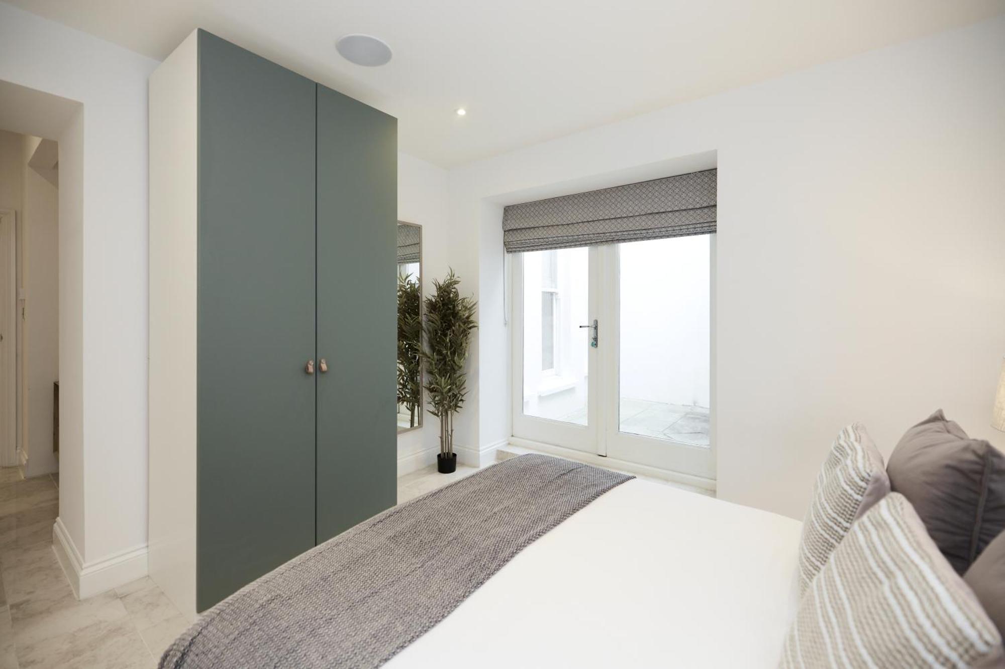 The Camden Park Place - Lovely 4bdr Flat With Garden