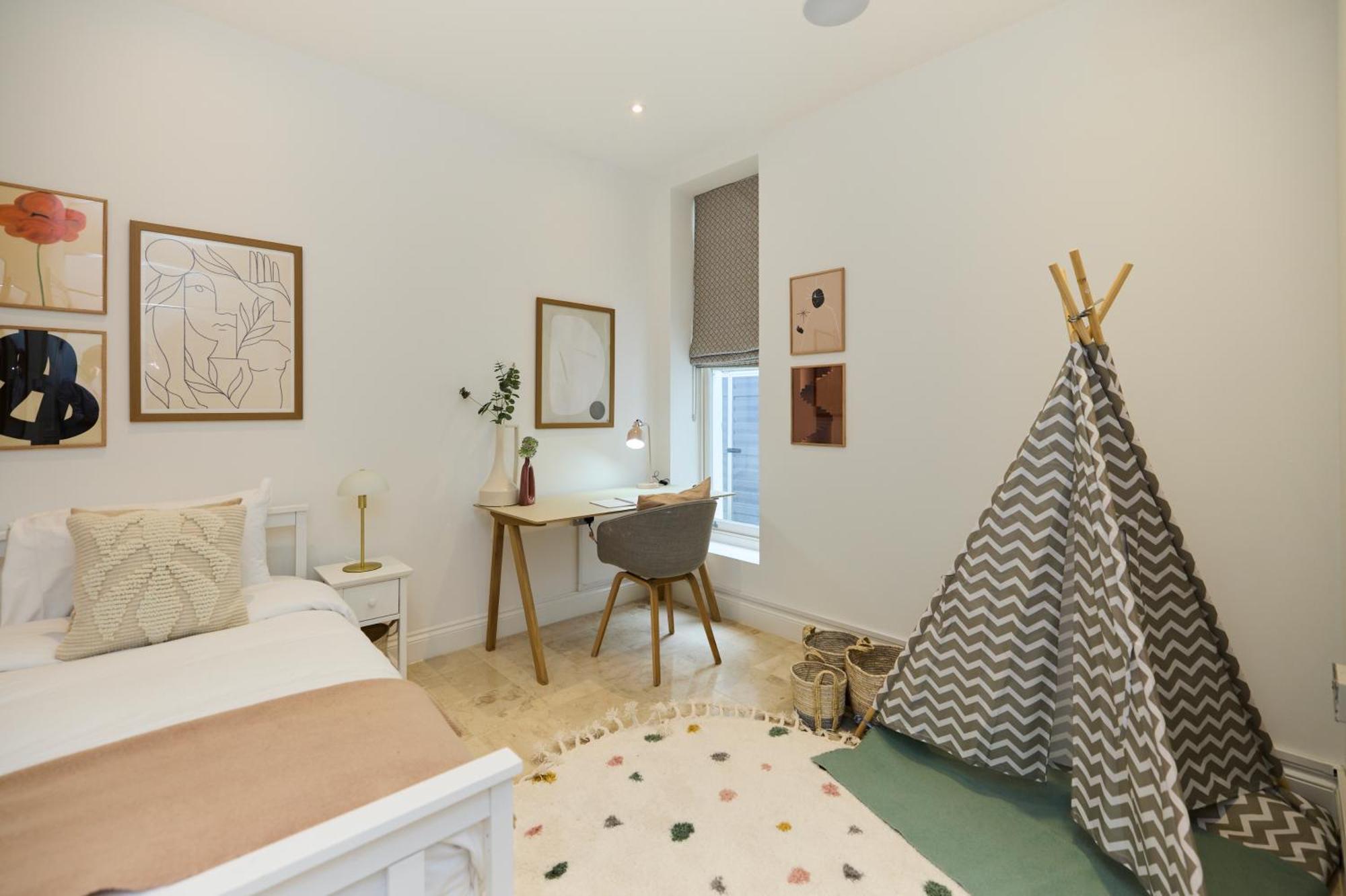 The Camden Park Place - Lovely 4bdr Flat With Garden * London